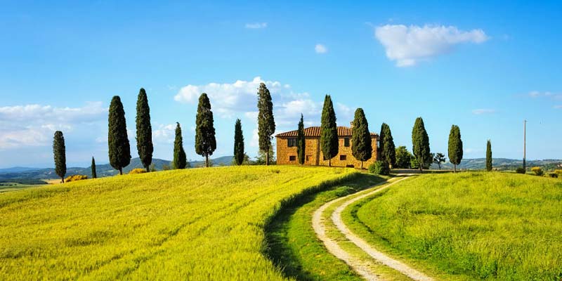 2018-Vista-Springs-great-travel-destinations-for-retirees-tuscany