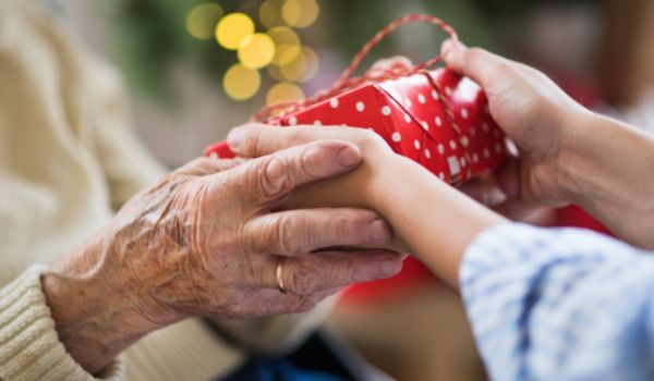 5 Signs Your Senior Loved One Needs Support During the Holidays
