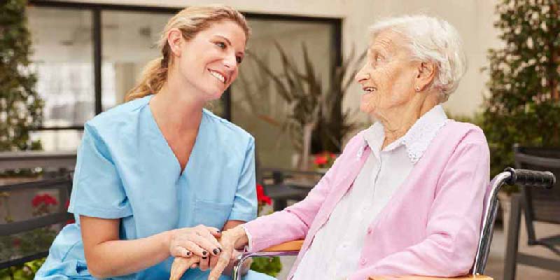 The Difference Between Memory Care & Assisted Living