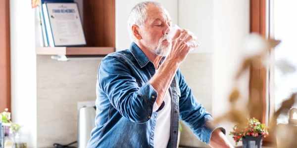 Senior Health Tips for Winter Hydration