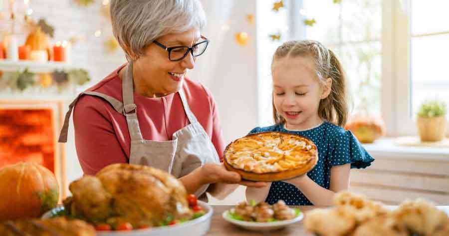 6 Ways To Celebrate Thanksgiving in Assisted Living